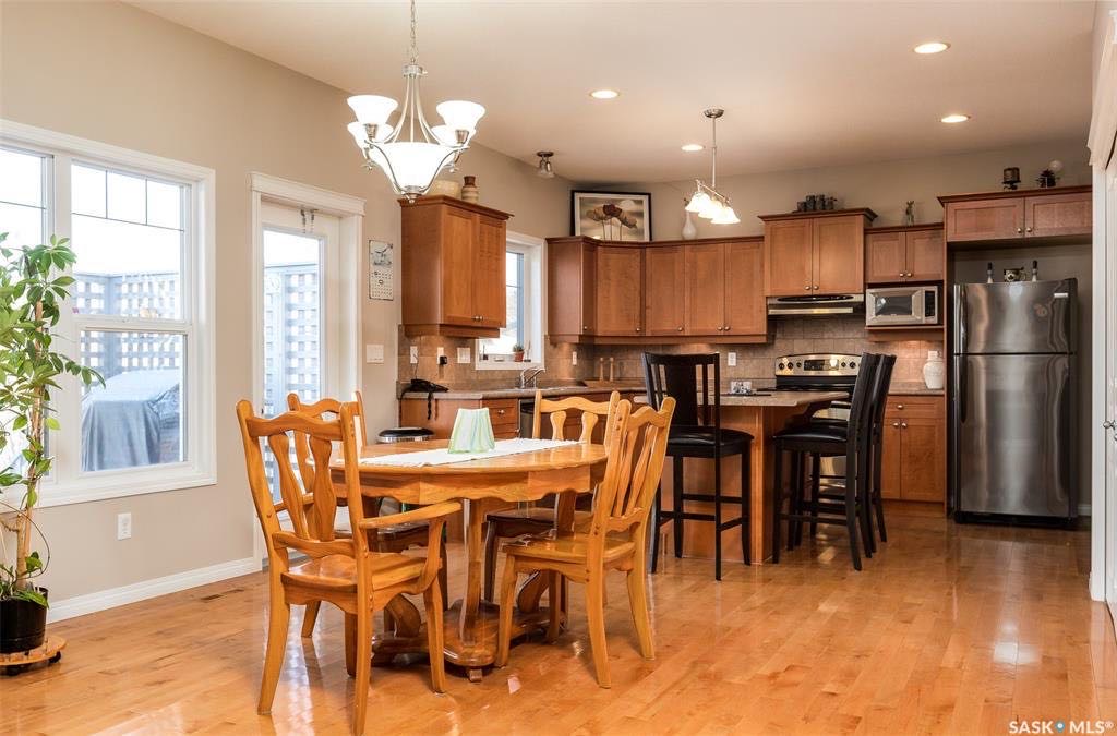 新降价$479900！ Briarwood小区核心路段两层独立屋出售 - 4