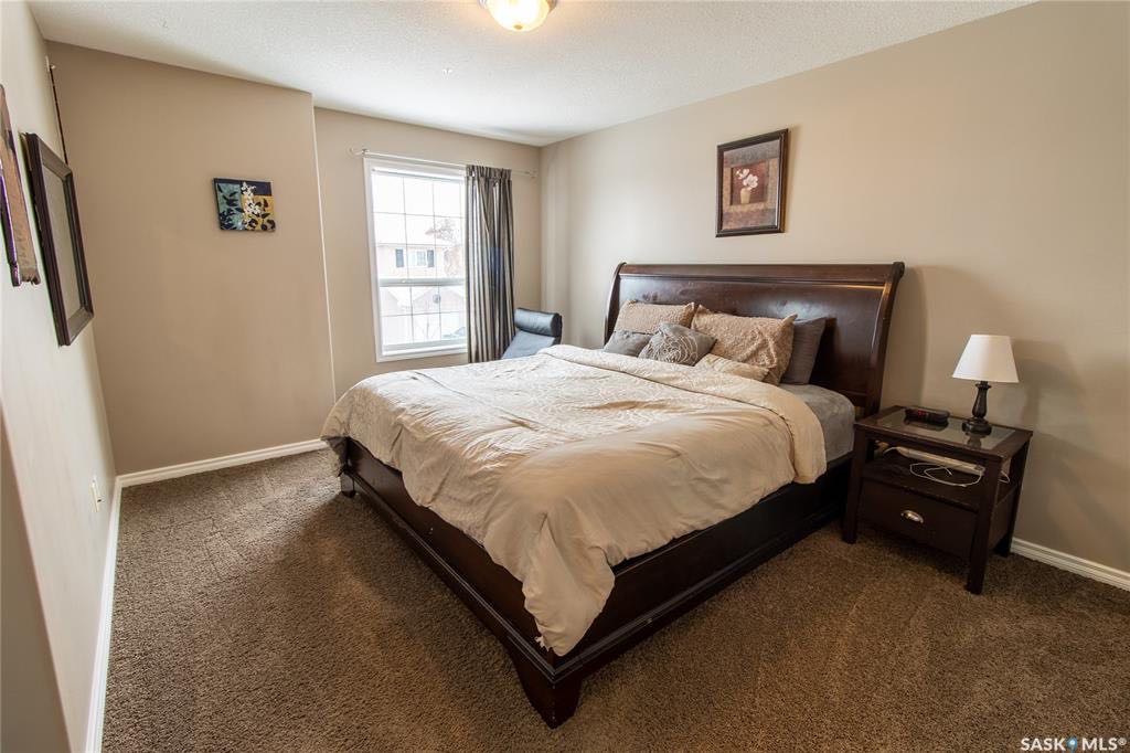 Briarwood小区1310尺边户联排。开价$284900 - 6