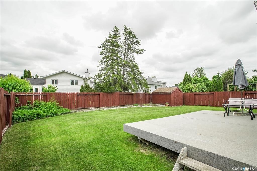 Erindale小区4房独立屋出售，位置便利步行近小学，高中，购物。带连房子双车库，半开放设计大窗户通透采光好。近年升级有热水器，洗衣烘干机，部分地板，屋顶瓦片，锅炉，洗手间等。全新刷漆。大院子保养好。挂牌价格 $389000。详情联系地产经纪Gary Gai 盖王睿 - 4