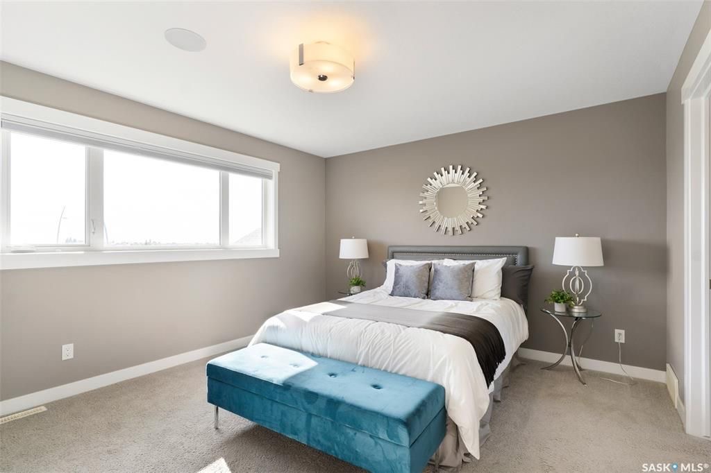 Evergreen2167尺独立屋出售，高档装修，大地块私密大院子（背后不靠邻居）。一楼带独立书房，9尺层高，实木地板，吸顶音响，厨房大理石台面. - 14