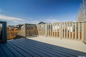 Willowgrove小区安静路段2010年建 5房3卫 bi level 错层独立屋出售。近两所小学。新装修地板，刷漆。挑高层高， 大窗户采光好。主卧带独立洗手间和步入式衣柜。地下室9尺层高，装修有两个大房间一个多功能厅一个洗手间等。挂牌价格 $459000。详情联系Gary - 9