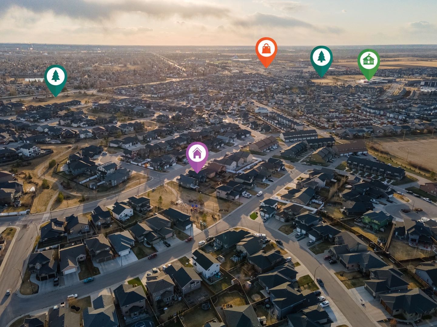 Willowgrove小区2011年建1912尺4室4卫+bonus多功能厅独立屋出售。前MontanaHomes样板间，近公园，学校，购物。高档装修，升级配置：9尺加高一楼和地下室层高，卧室全实木地板，全大理石台面厨房和洗手台，枫木橱柜，天然气壁炉造型墙，高档Bosch家电 - 10