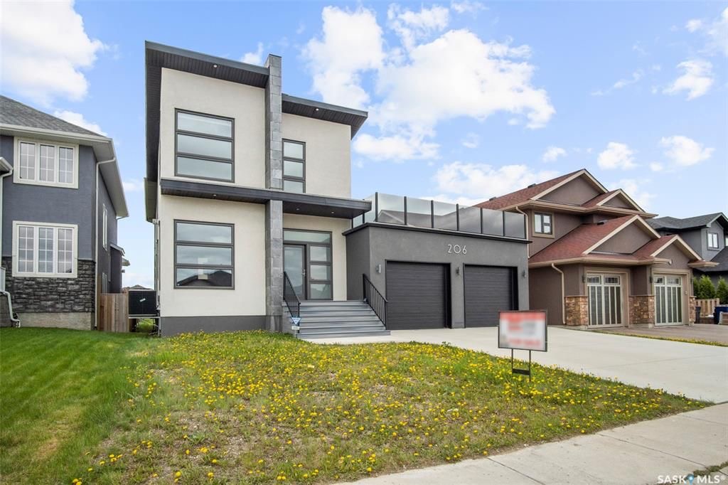 Rosewood小区2419尺现代风格2层独立屋出售。本地人业主，背靠公园绿地。3房3卫+1书房。顶级豪华装修：双向壁炉，软木地板，核桃木橱柜，大理石台面，全屋自动控制系统，主卧带5片豪华洗手间，二楼外加655尺超大阳台。位于小区最佳街区之一。挂牌价格：$829900。 有意请联 - 4