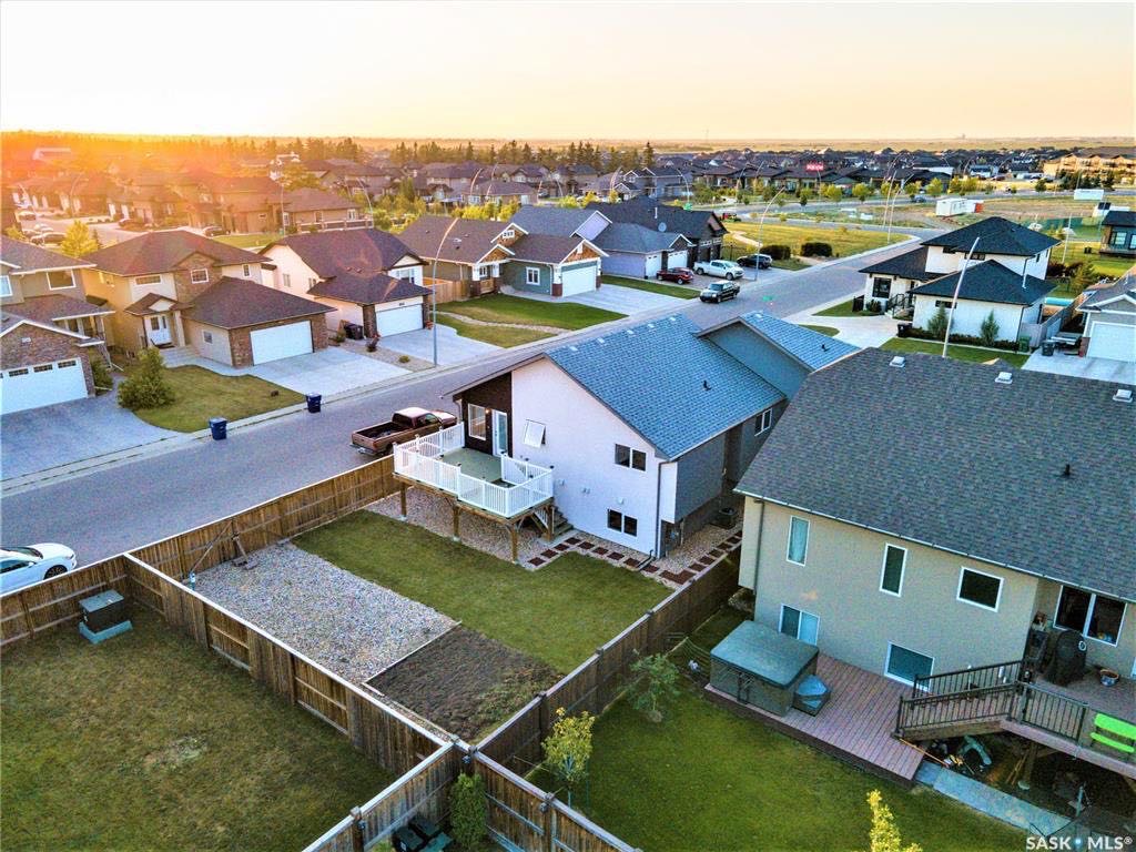 Evergreen小区Modified Bi Level 1437尺独立屋出售。近Evergreen小学高中，安静街道，采光极好，无遮挡视野好，农地景观 - 6