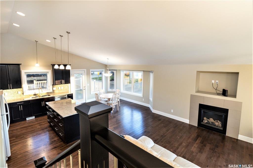 Evergreen小区Modified Bi Level 1437尺独立屋出售。近Evergreen小学高中，安静街道，采光极好，无遮挡视野好，农地景观 - 7