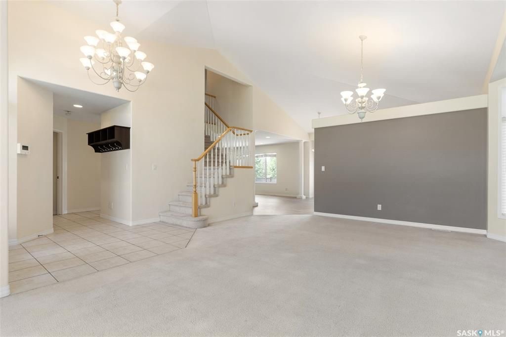 Arbor Creek小区私密安静最佳路段之一2122尺2层独立屋出售。2001年建，过6000尺大地块，5房，1个办公室，3个家庭厅，4卫，一楼挑高顶，明亮PVC大窗，双客厅双餐厅，厨房大理石台面，带独立角柜，新换地板，带一大尺寸书房（可做第六个卧室）二楼三个大房间主卧含独立洗 - 10