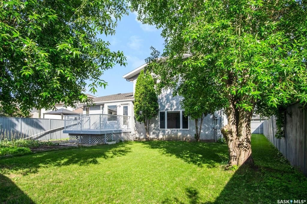 Erindale小区核心地段4房3卫1845尺独立屋出售。步行百米至两所小学Dr. John G. Egnatoff & Father Robinson), 两所高中 St Joseph & Centennial Collegiate, 购物及公园。房屋保养极佳，好格局，采光通透 - 28