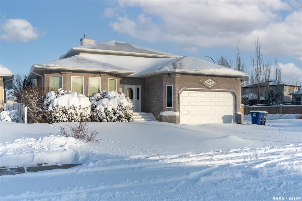 Briarwood小区1700尺双层独立屋出售。3房3卫独特户型，调高客厅，实木地板，多窗好采光，厨房橱柜充足，石面操作台。洗手间带按摩浴缸。地下室装修有一房一卫。加热双车库。成熟景观大院子。挂牌价格：$479900。详情请联系地产经纪Gary Gai 盖王睿 306341367 - 4