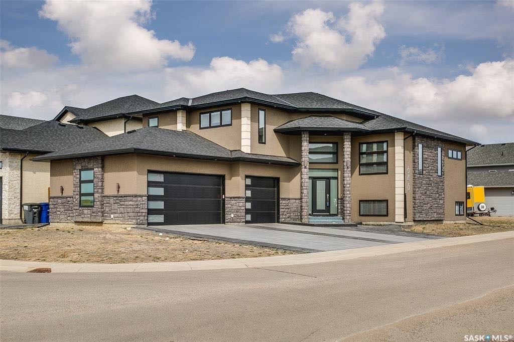 Evergreen小区，百米步行至小学&公园。近1700尺Modified，3车库，4车道，里外高档装修，房子状况如新，开价：$569000。有意请联系地产经纪Gary Gai 3063413677 微信：gary3677 - 4