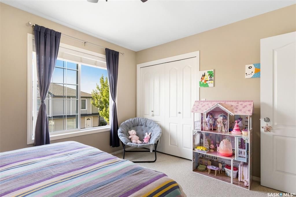 Arbor Creek小区2003年建1116尺s边户2室2卫联排出售，私密安静，地下室装修有一个大活动厅 ，有冷气空调。近小学，高中，公园，商业购物方便。采光好，保养状况好，带两个停车位，新换冰箱。挂牌价格：$235000。 有意请联系地产经纪Gary Gai 30634136 - 14