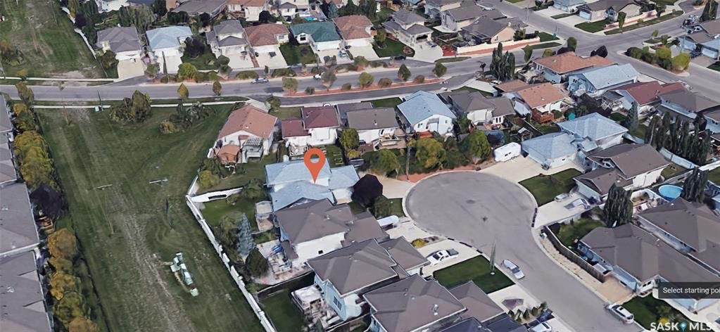 Arbor Creek小区私密路段北靠绿地1780尺2层two storey独立屋出售。过6000尺大地块，5房，1个办公室，3个大厅，4卫，一楼挑高顶，明亮大窗，双客厅双餐厅，实木地板，带一大尺寸书房（可做第六个卧室）二楼三个大房间主卧含独立洗手间。地下室完全装好有大家庭厅外加 - 8