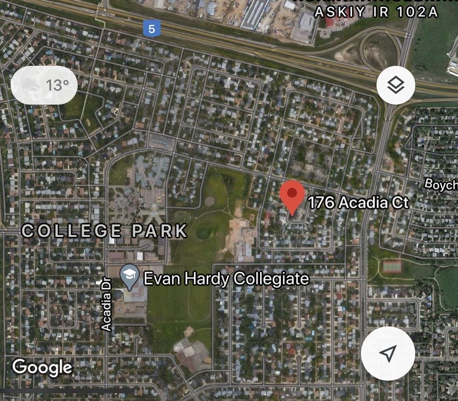 West College Park小区2室一厅公寓出售，2楼边户，带独立洗衣房，较新地板，橱柜，大理石台面，带一个地上插电车位。步行至小学，Evan Hardy高中，近公交站直达大学。挂牌价格 $109000。详情联系Royal LePage地产经纪Gary Gai 盖王睿 - 8