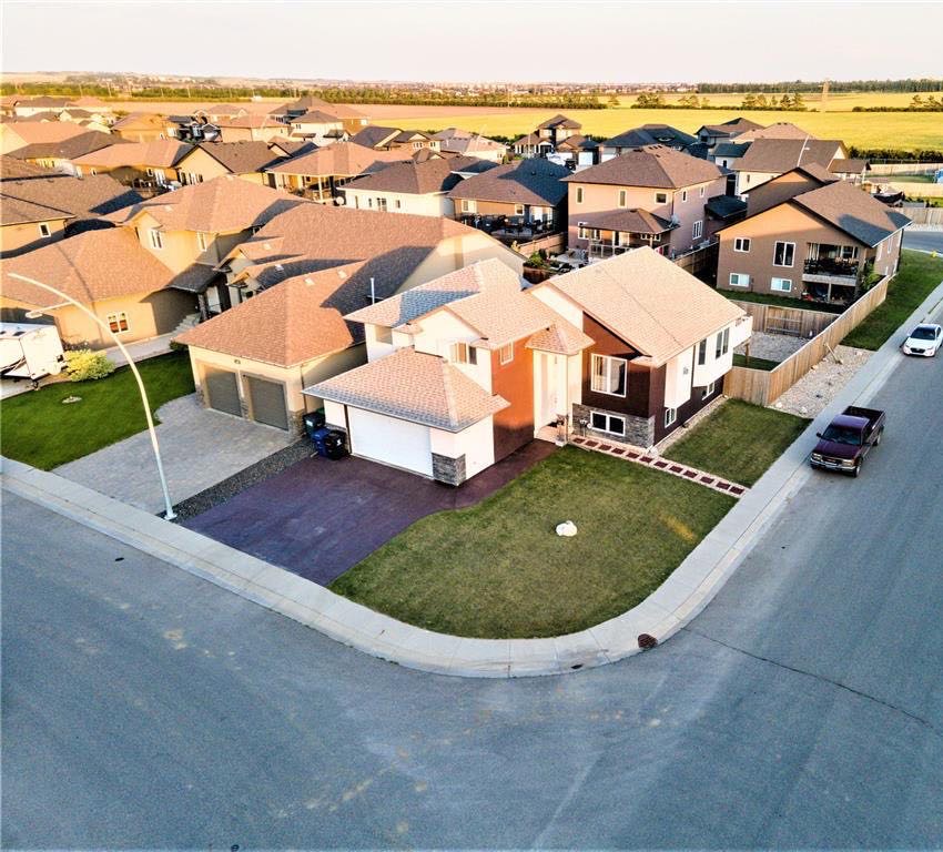 Evergreen小区Modified Bi Level 1437尺独立屋出售。近Evergreen小学高中，安静街道，采光极好，无遮挡视野好，农地景观 - 4