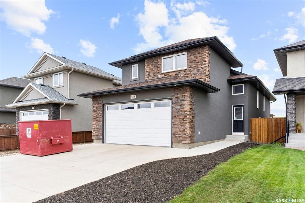 Stonebridge小区近1410尺错层独立屋出售，5房3卫，半地下室带合法出租2房1厅1厨1卫分电表，独立出入独立洗衣烘干，独立热水器。高档装修，连房加大尺寸双车库，双层露台。后院私密性好没有邻居相连。主层挑高顶，木地板，枫木橱柜，大厨房带独立角柜，主卧带独立洗手间和步入衣柜 - 4