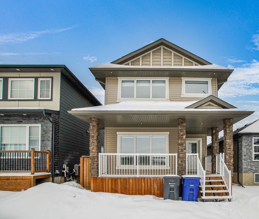 1528尺4房4卫独立屋步行100米至Evergreen小学。地下室1房1厅1卫1吧台带独立出入口。独立院子，超大尺寸双车库。高品质高档装修（加高层高，多窗户，大理石台面，大洗手间带冲浪浴缸。挂牌价格 $399000。详情联系地产经纪Gary Gai 盖王睿 - 3