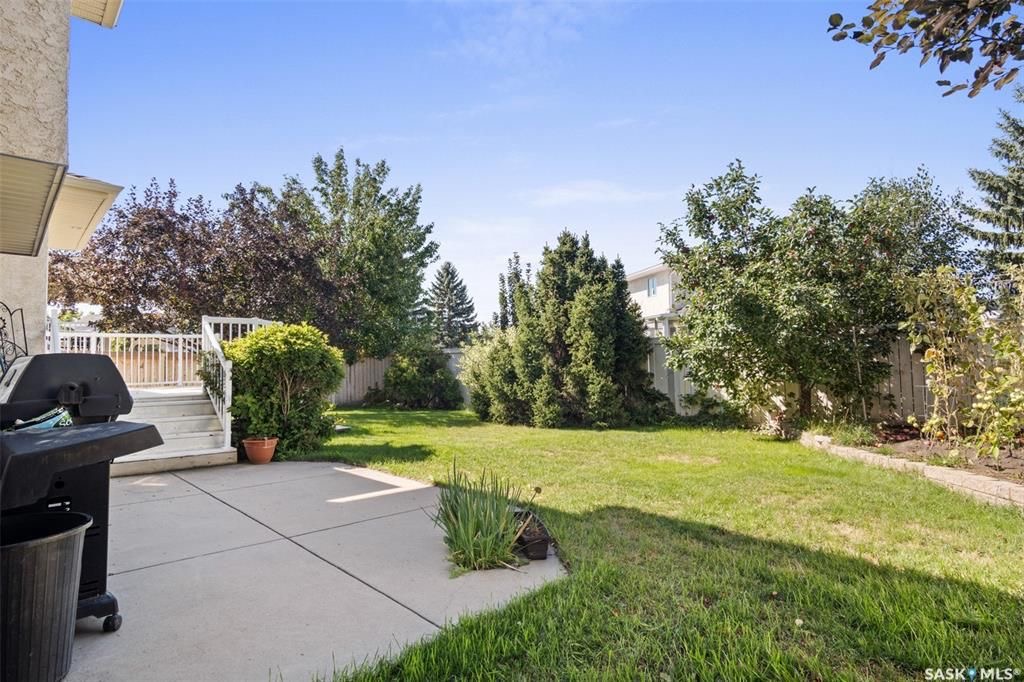 Erindale小区核心地段4房3卫1979尺独立屋出售。步行百米至两所小学Dr. John G. Egnatoff & Father Robinson), 两所高中 St Joseph & Centennial Collegiate, 购物及公园。房屋保养好，开放设计，采光通透 - 25