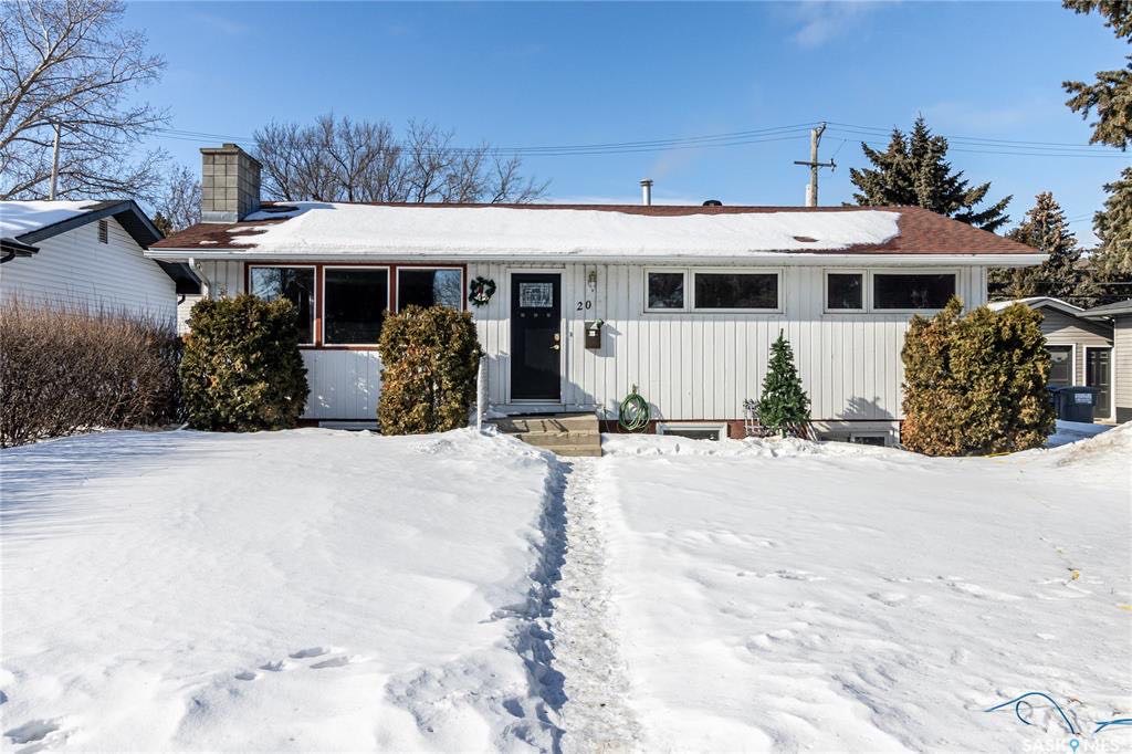 Greystone Park 完全更新独立屋5房2卫出售。大地双车库，实木地板，升级卫浴，更新窗户，瓦片，锅炉，热水器，独立出入口地下室大窗户/步行小学，8街，superstire购物。开价：$359000 有意请联系地产经纪Gary Gai 3063413677 微信：gary - 3