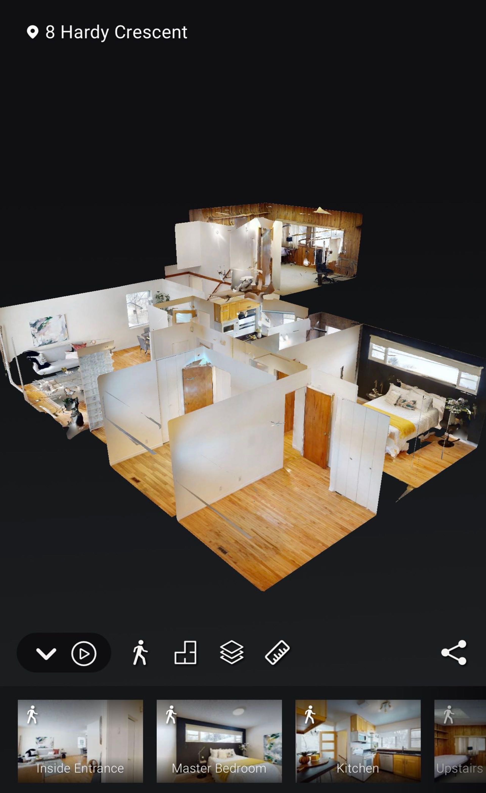 5房3卫1452尺独立屋位于Greystone Heights小区好地段步行至小学,8街购物。超大扇形地块近万尺。全新刷漆，配有实木地板，升级枫木厨房，翻修洗手间，部分新换复合地板，锅炉瓦片2014年换，二楼有独立超大卧室附带洗手间，地下室装有一房一厅一卫。双车库外加超大车 - 4