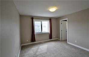 Stonebridge小区 2012 年1700尺联排屋出租。3 房 3 卫 2 厅 双车库。 房屋装修好，空间大，近附近商业购物和学校。$1750/月（包水）。无家具。租客自付水电气。一年起租，不分租，不抽烟，不养宠物。希望租客干净整洁守约讲理。有意请联系 Gary Gai 3 - 9