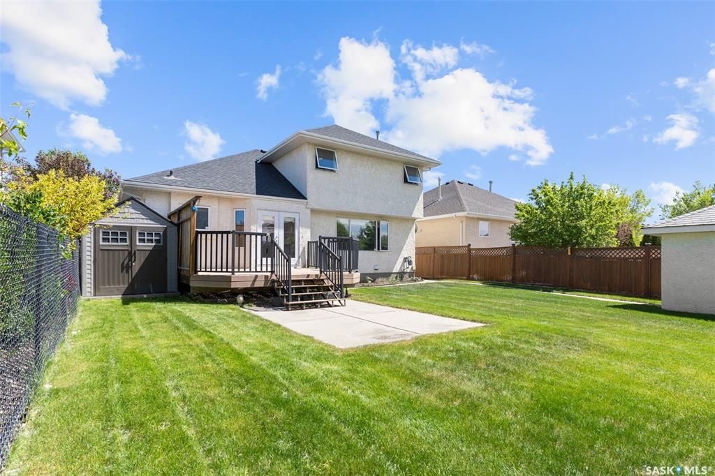 Arbor Creek小区私密安静最佳路段之一2122尺2层独立屋出售。2001年建，过6000尺大地块，5房，1个办公室，3个家庭厅，4卫，一楼挑高顶，明亮PVC大窗，双客厅双餐厅，厨房大理石台面，带独立角柜，新换地板，带一大尺寸书房（可做第六个卧室）二楼三个大房间主卧含独立洗 - 28