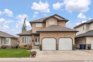 Willowgrove小区成熟安静路段4房独立屋出售，步行到小学,精致外观，双门加热车库，三车道。开放式设计大客厅多窗户好彩光。厨房多橱柜多操作台带新换Kitchen Aid家电。地下室高层高，装修有一面积活动室和额外房间。房子里外极致保养 - 3