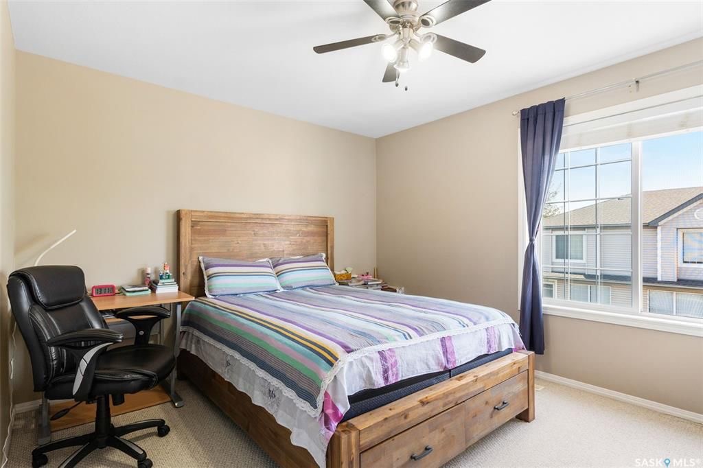 Arbor Creek小区2003年建1116尺s边户2室2卫联排出售，私密安静，地下室装修有一个大活动厅 ，有冷气空调。近小学，高中，公园，商业购物方便。采光好，保养状况好，带两个停车位，新换冰箱。挂牌价格：$235000。 有意请联系地产经纪Gary Gai 30634136 - 13