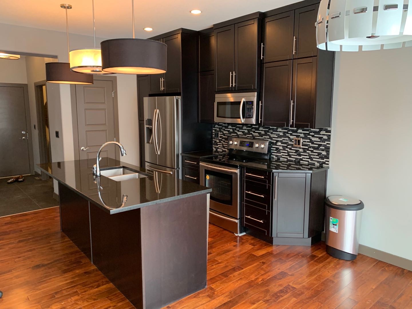 Evergreen小区独立屋整体出租 3房 3卫 2厅，双车库。$2200 - 3