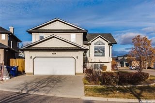 Arbor Creek小区最佳路段之一，2003 年建 4房3卫 modified bi level 错层独立屋出售。安静私密。近两所小学Dr. John G. Egnatoff & Father Robinson School. （无室外人行道，冬季不需要铲雪）高档装修 - 4