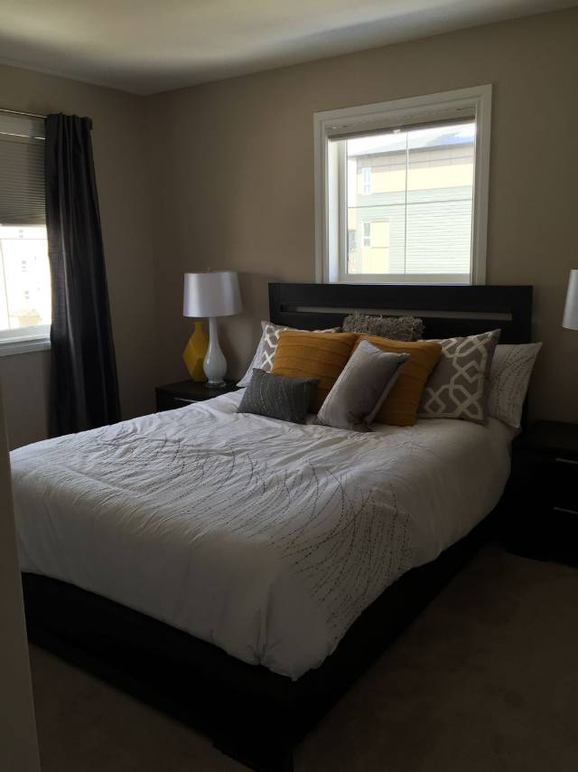 Stonebridge 豪华1700尺townhouse出租 11月初可入住 - 2