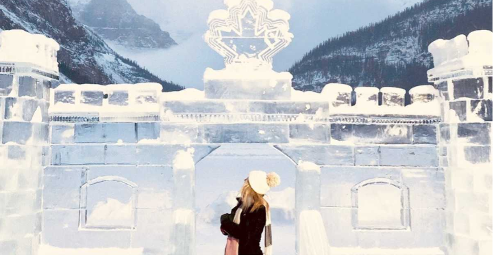 今年冬天，您可以在艾伯塔省的路易斯湖上探索一座神奇的冰城堡(Ice magic festival)