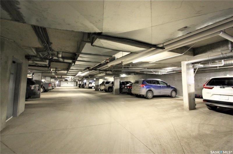 Evergreen 4年新2室公寓出售；1手本地西人业主，拐角边户多窗带超大露台 开价$262900 - 8