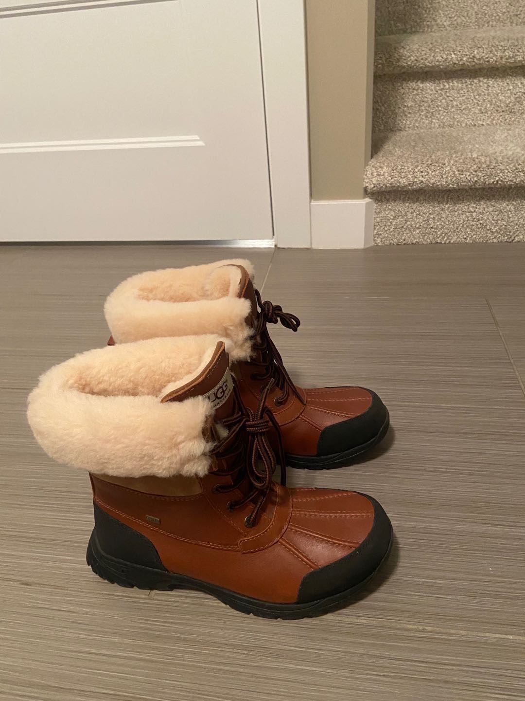 UGG 雪地靴