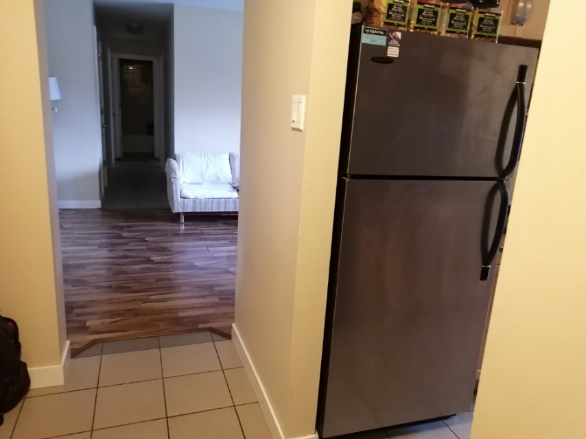 两房一厅公寓（8街Superstore 旁）出租 - 8