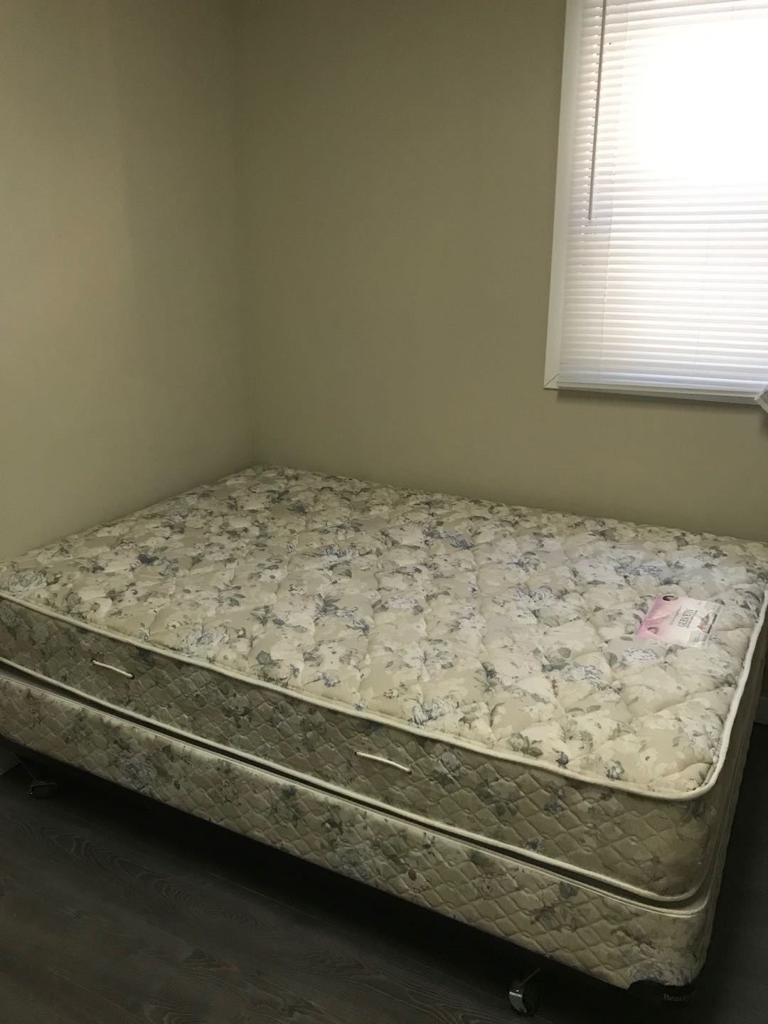 Sutherland room for rent 
