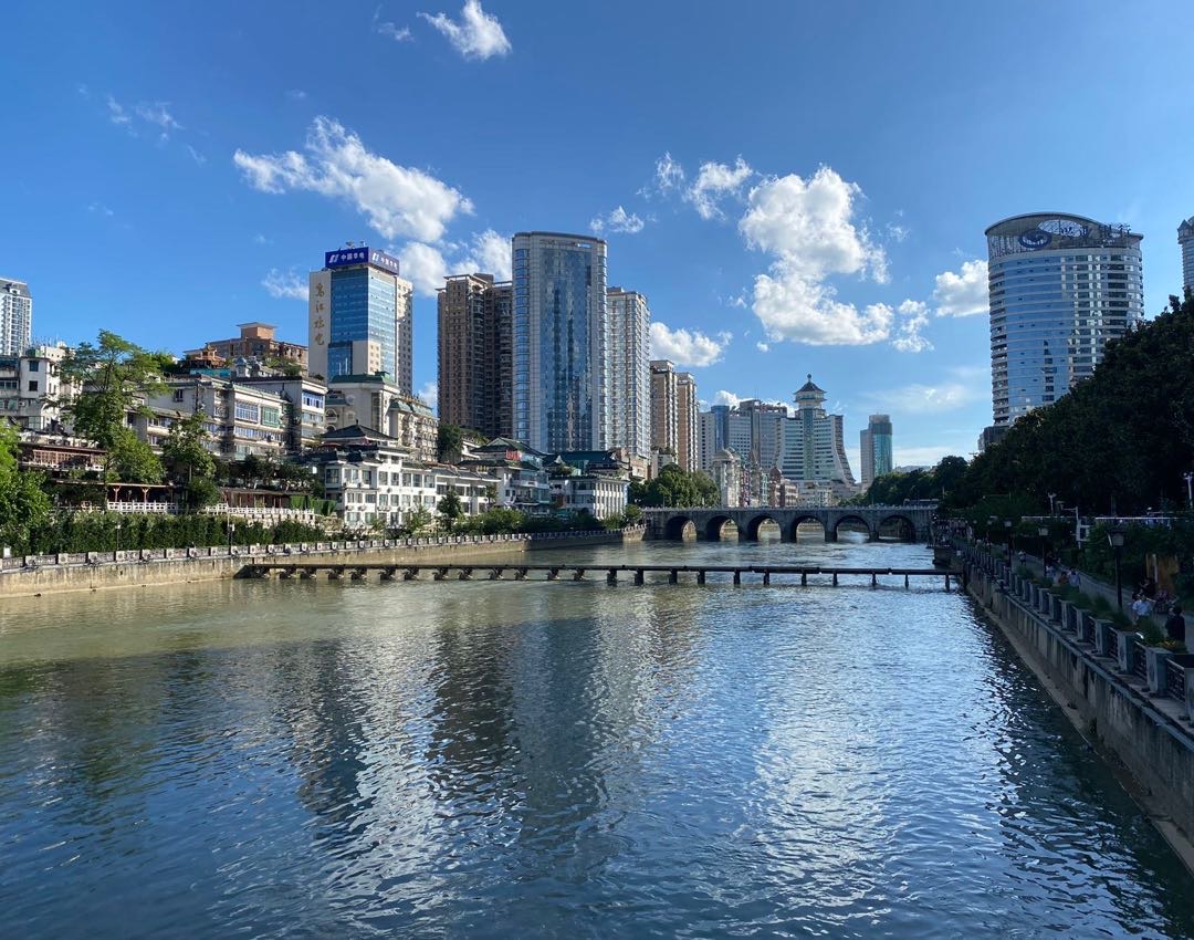 求租本拿比one bed 公寓，单身，有固定工作，不养宠物。