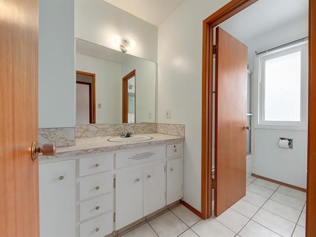 丘吉尔中学对面Brentwood独立屋出租 - 8