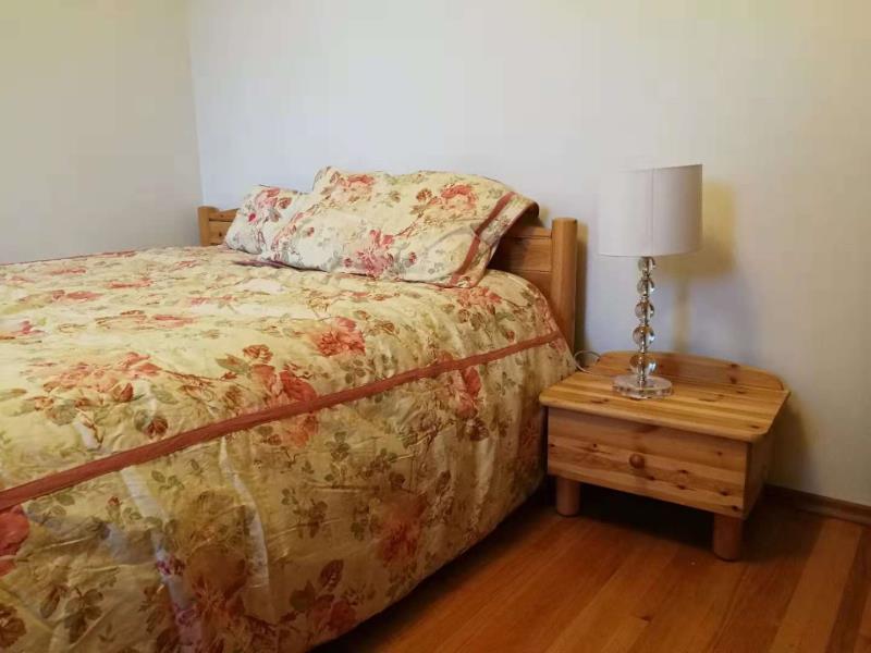 丘吉尔中学对面Brentwood独立屋出租 - 4