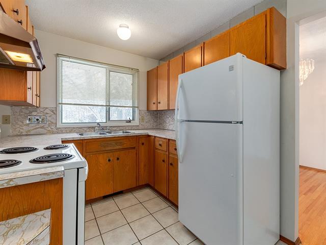 丘吉尔中学对面Brentwood独立屋出租 - 3