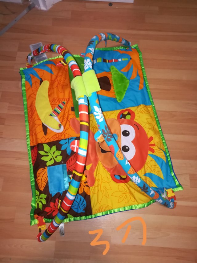 单人床及床垫120刀，其他一些便宜转让。 - 2