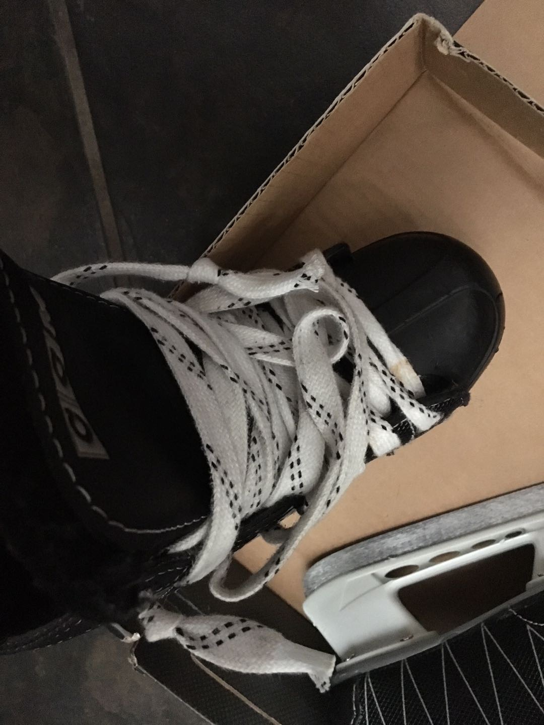 一手男孩冰鞋两双，20/双， - 3