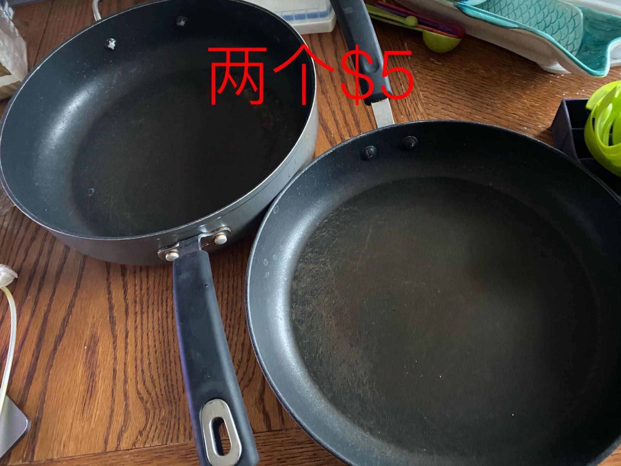 各种厨具，锅碗瓢盆