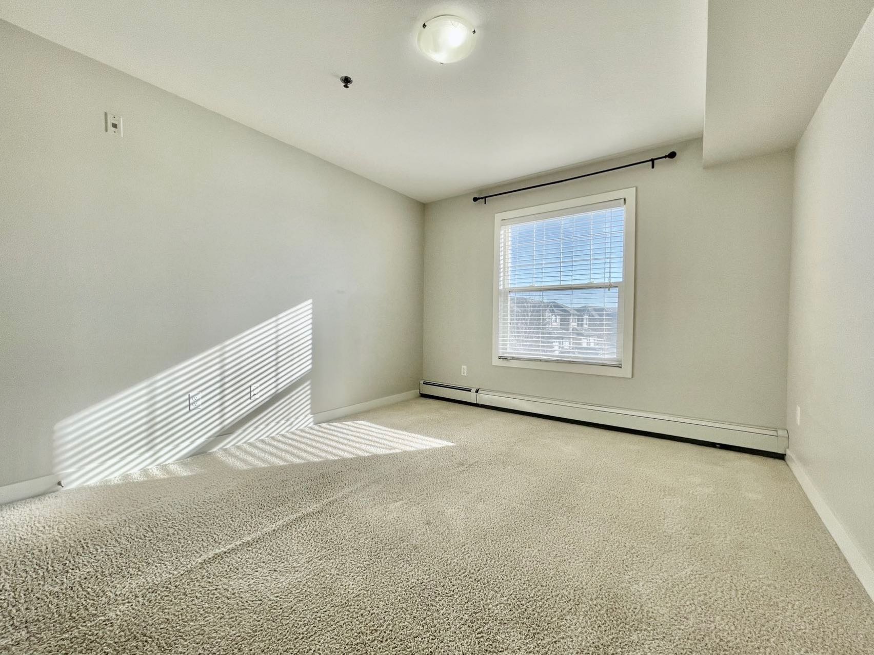 【林与唐地产团队】萨斯卡通Stonebridge社区两室公寓出售 - 5