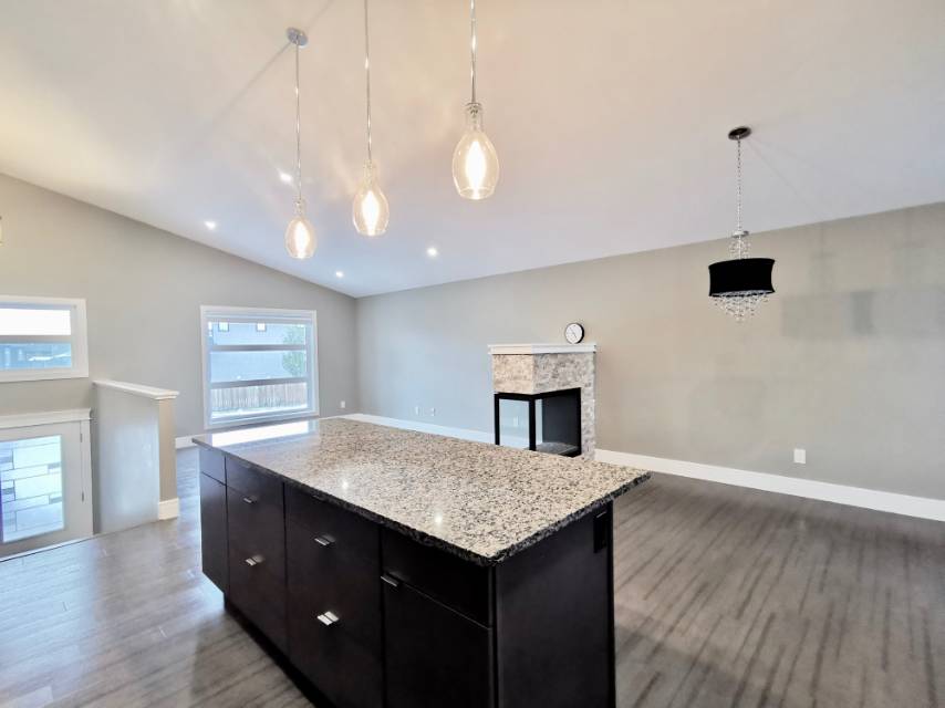 林与唐地产，Rosewood社区|1527尺5室3卫双车库|近小学背靠绿地的大户型独栋出售|挂牌价$559,900 - 5