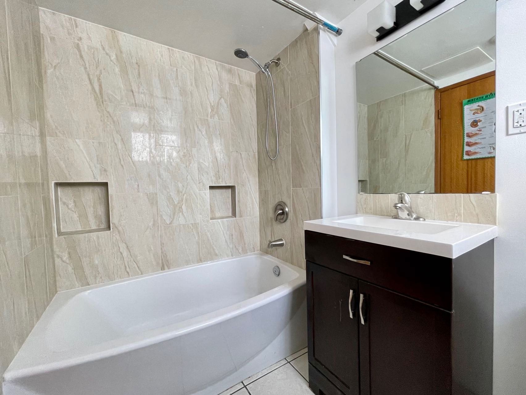 【林与唐地产】Nutana Park社区，开车三分钟到Stonebridge小学和商圈；1132尺，5房3卫，四层错层结构，大窗半地下室，有独立出口，实用性强，挂牌价$388,888 - 8