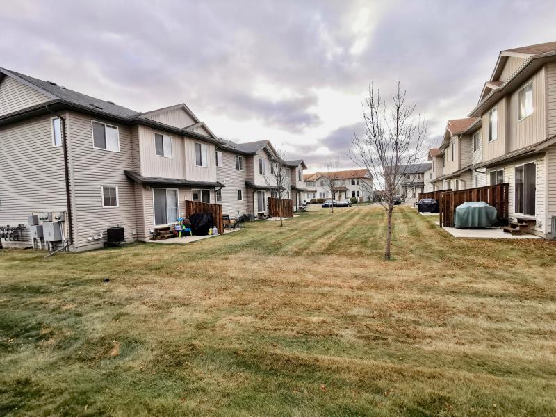 Lakewood社区|2007年的3室2卫1123尺双层联排出售|挂牌价$214,900 - 2