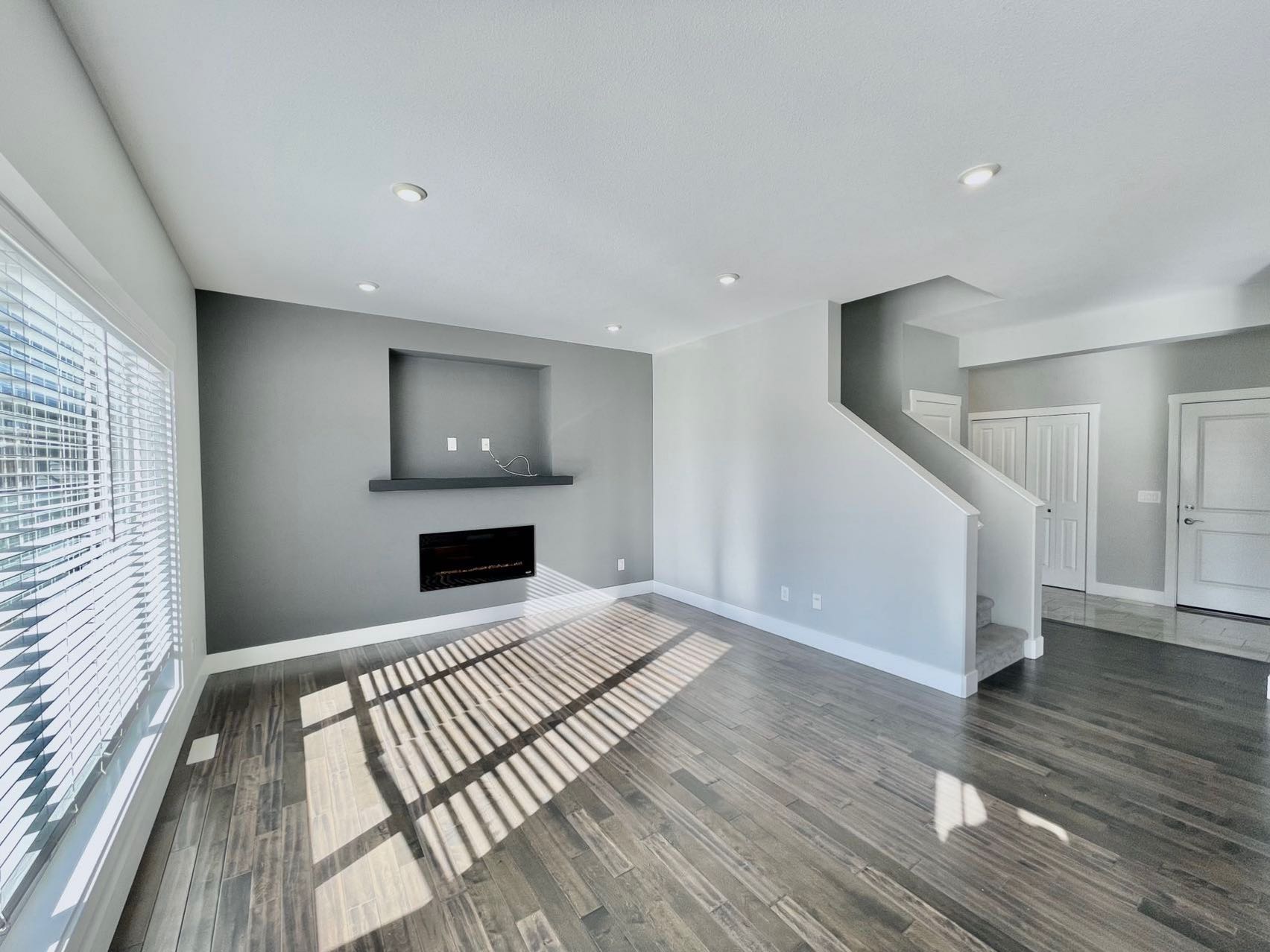 【林与唐地产】Aspen Ridge社区新上市房源2016年，1930尺，双层独栋，3室3卫三车库，二楼有Bonus Room，挂牌价$58.5万。 - 6