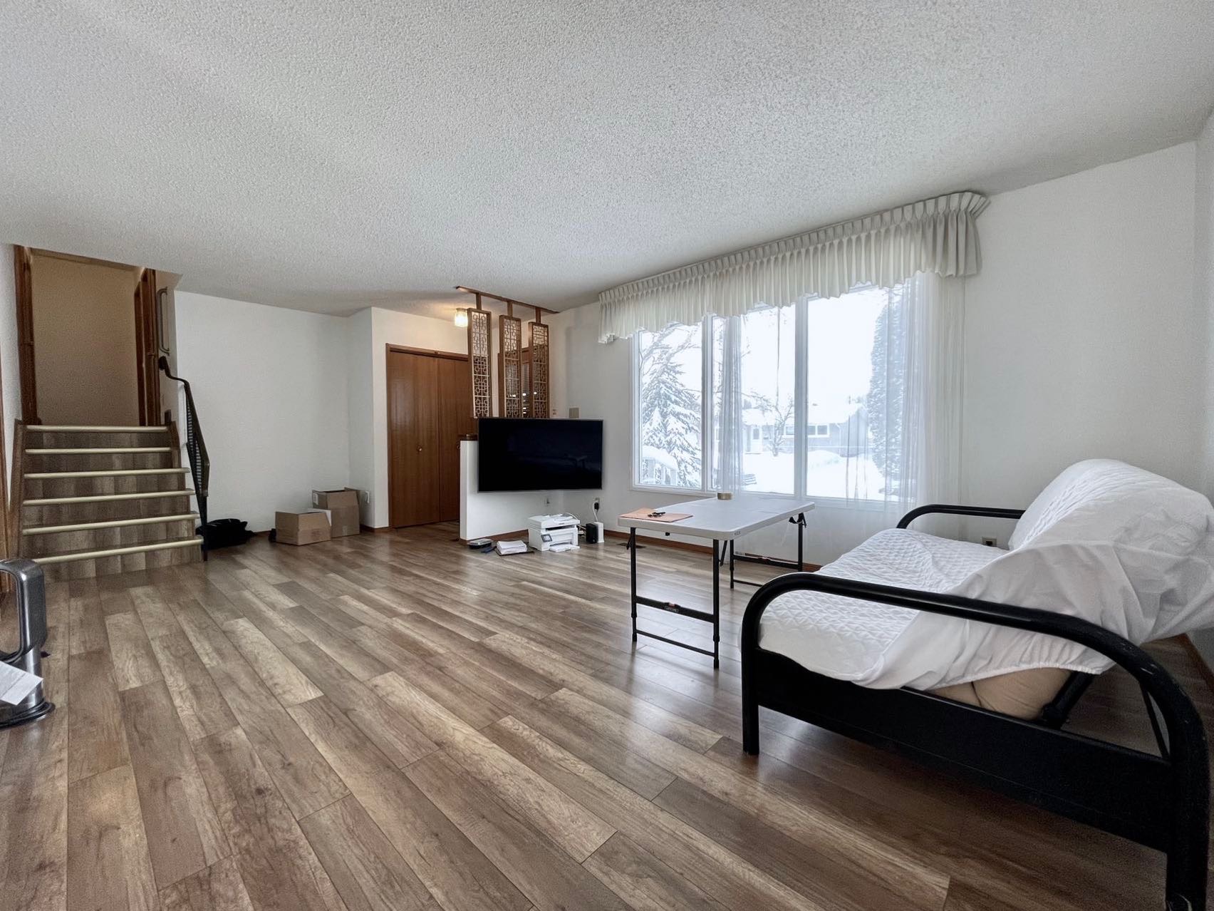 【林与唐地产】Nutana Park社区，开车三分钟到Stonebridge小学和商圈；1132尺，5房3卫，四层错层结构，大窗半地下室，有独立出口，实用性强，挂牌价$388,888 - 3