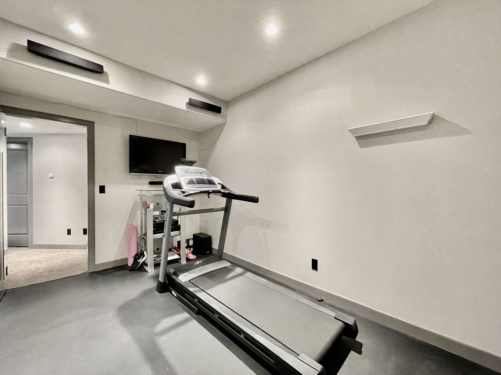 【萨屯房源】 Willowgrove背靠绿地Walkout 步出式地下室，近3,000尺独栋出售！5房4卫双车库！$899,000    - 12