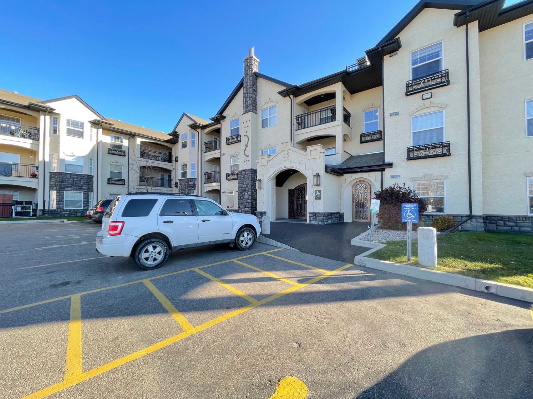 【林与唐地产团队】萨斯卡通Stonebridge社区两室公寓出售