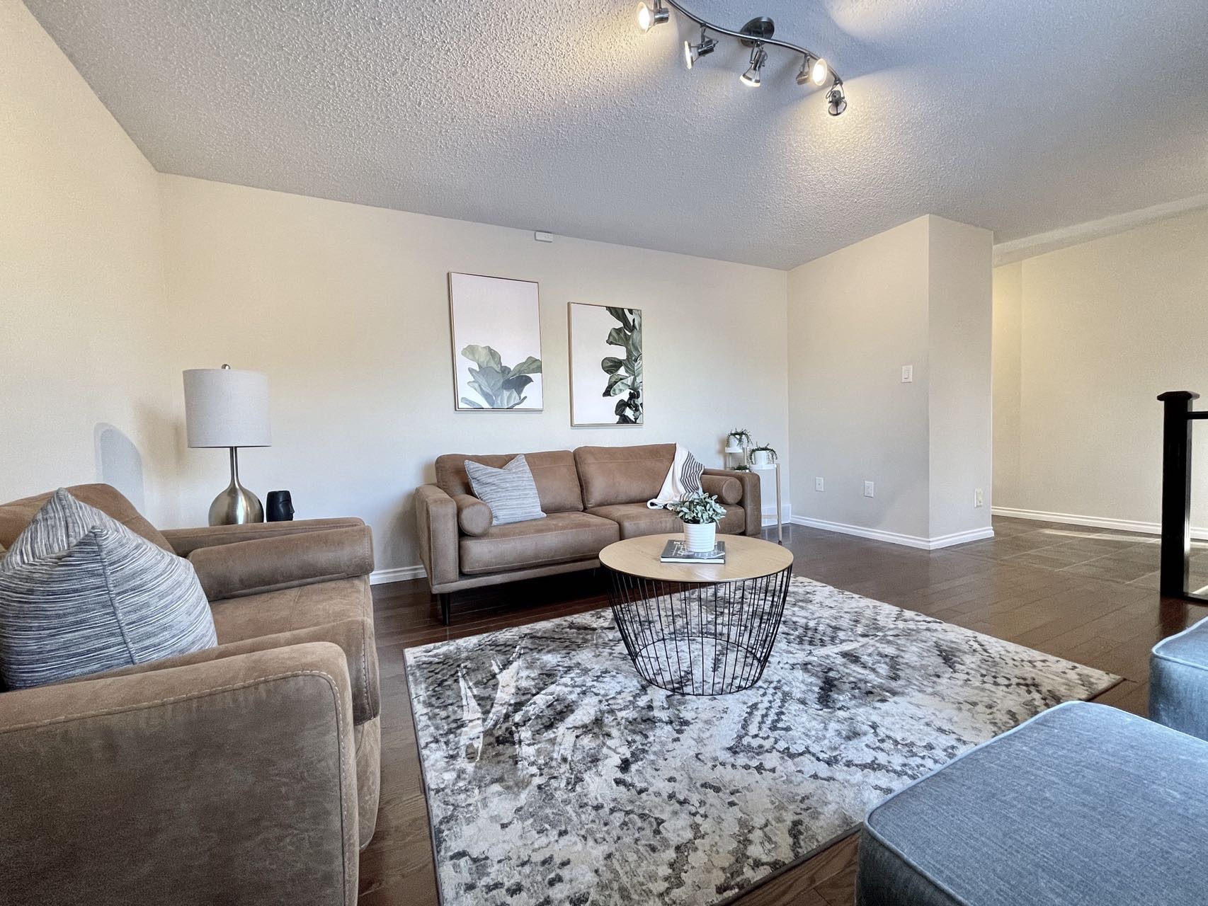 【萨屯房源出售】Lakeview小学对面1735尺5房独栋出售！ - 3